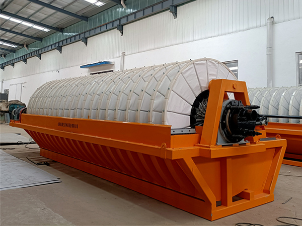 Pidev pöörleva ketta filter