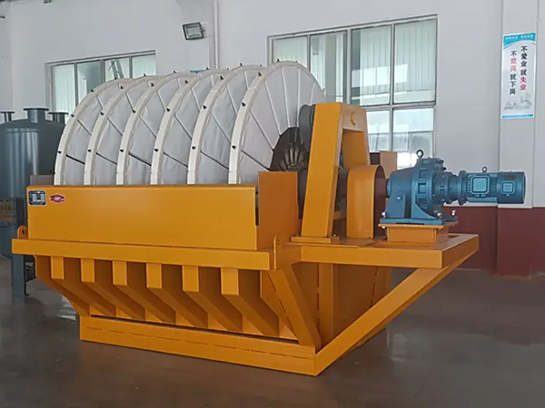 Rotary vaakumplaadi filter