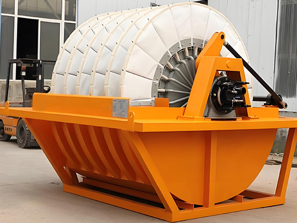 Rotary vaakumplaadi filter